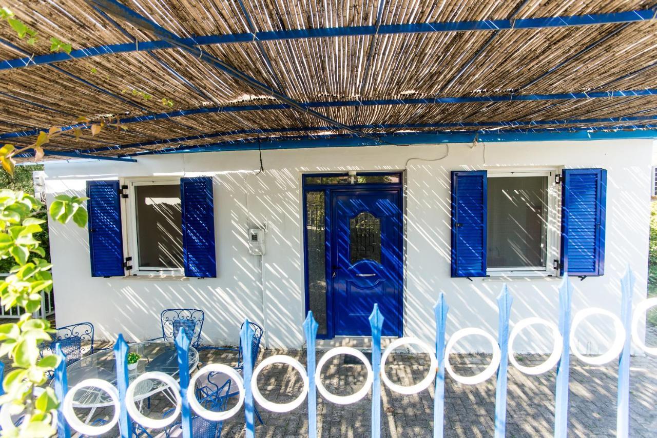 Blue White - Kefallonia Poolside Retreats Aparthotel 3*