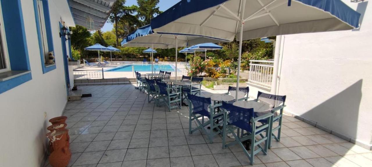 Blue White - Kefallonia Poolside Retreats Aparthotel