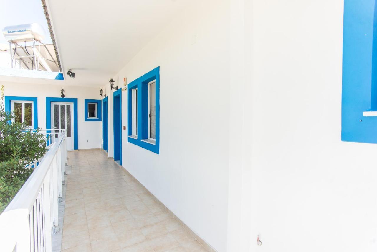 Blue White - Kefallonia Poolside Retreats Aparthotel