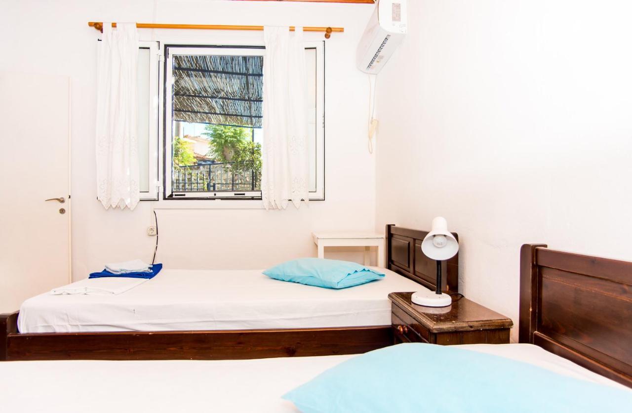 Blue White - Kefallonia Poolside Retreats Aparthotel 3*