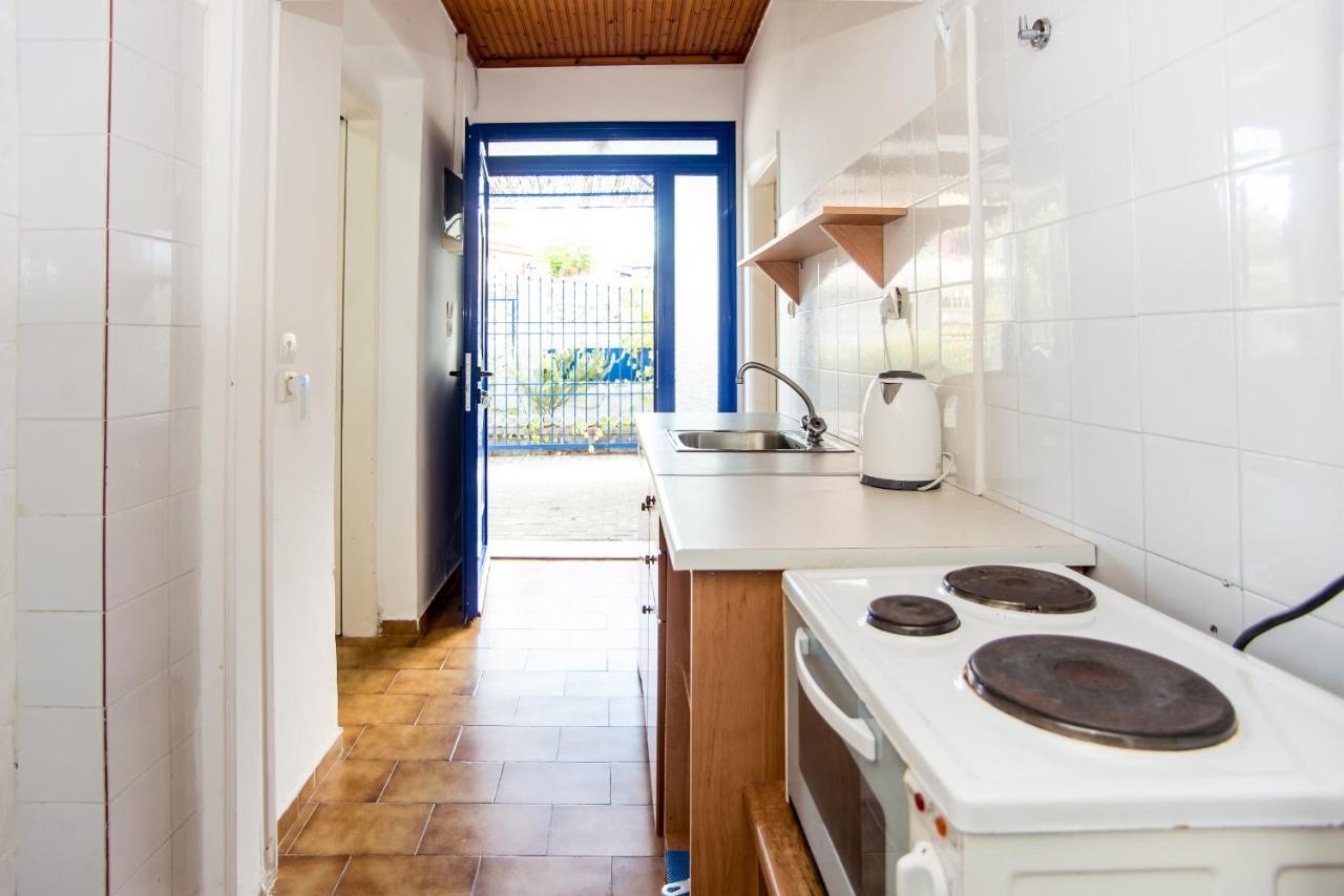 Blue White - Kefallonia Poolside Retreats Aparthotel 3*