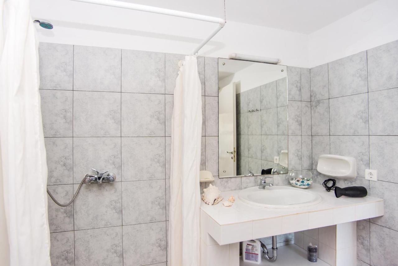 Aparthotel Blue White - Kefallonia Poolside Retreats 3*