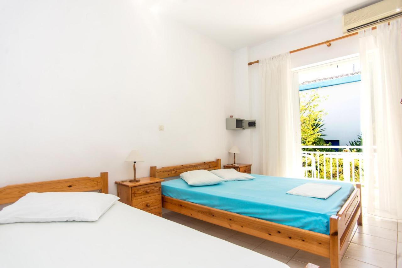 Blue White - Kefallonia Poolside Retreats Spartia (Kefalonia)