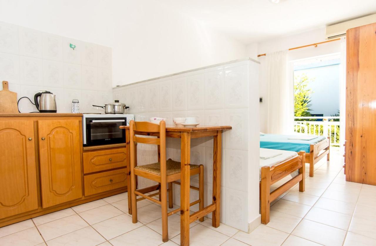 Blue White - Kefallonia Poolside Retreats 3* Spartia (Kefalonia)
