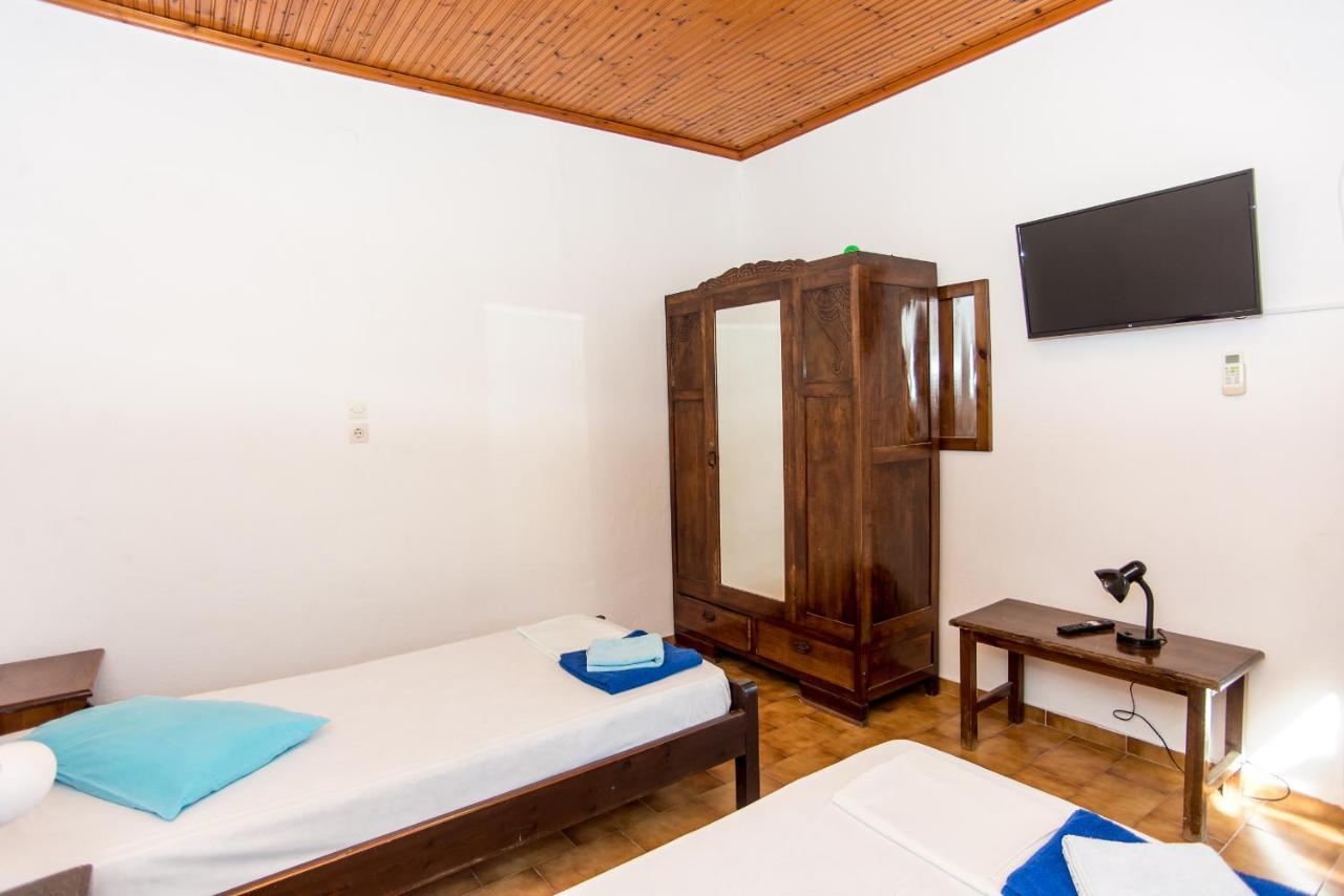 Blue White - Kefallonia Poolside Retreats Spartia (Kefalonia)